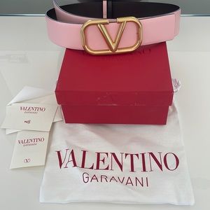 Reversible Valentino belt